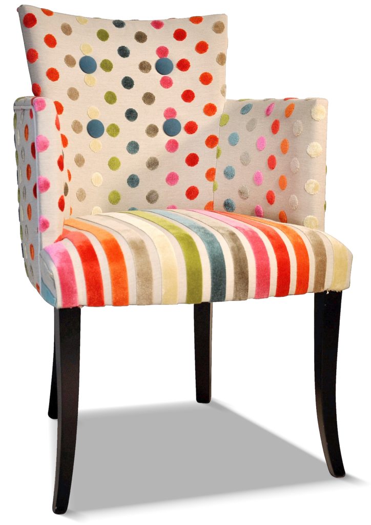 ARMAND pieds sabre tissu assise revue rayures et dossier en revue pois option boutonnage